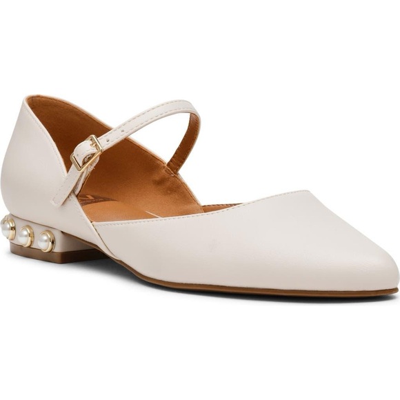 ISO: Dapper from DV by Dolce Vita in Ivory Pearl - Picture 1 of 1